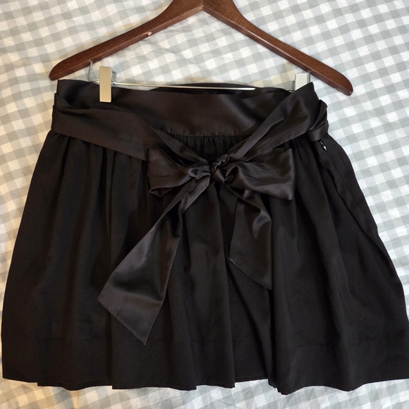 BCBGeneration Black Mini Skirt with Bow - Picture 1 of 3